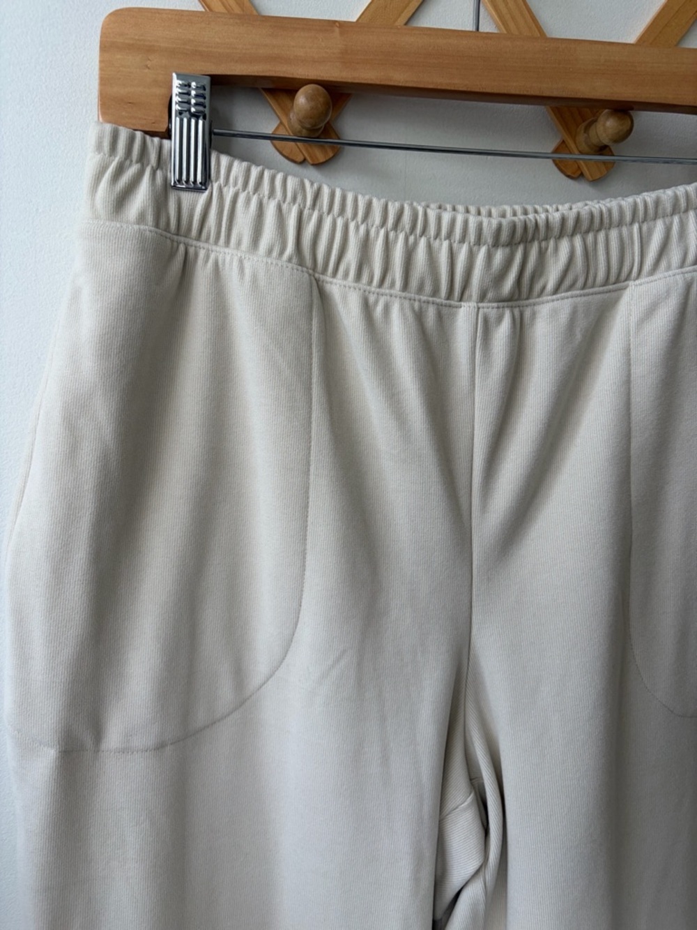 Varley Brushed Rib Slim Cuff Pant - Picture 3 of 6